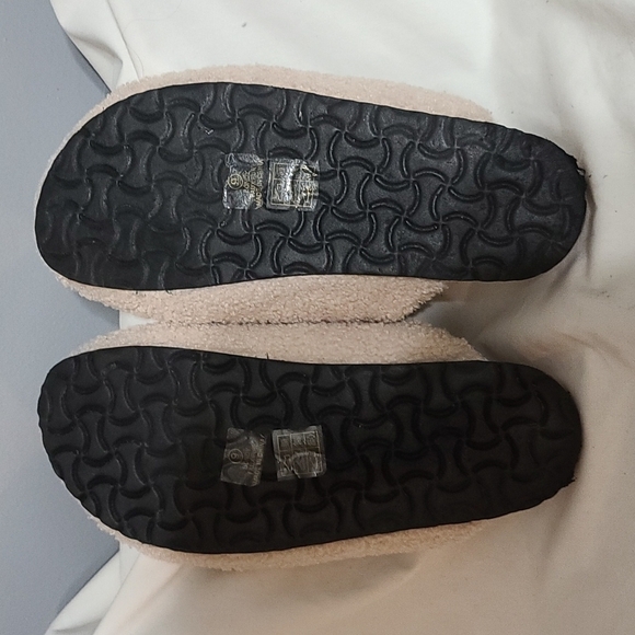 Nicole Miller Cream Fuzzy Mules - Picture 7 of 8